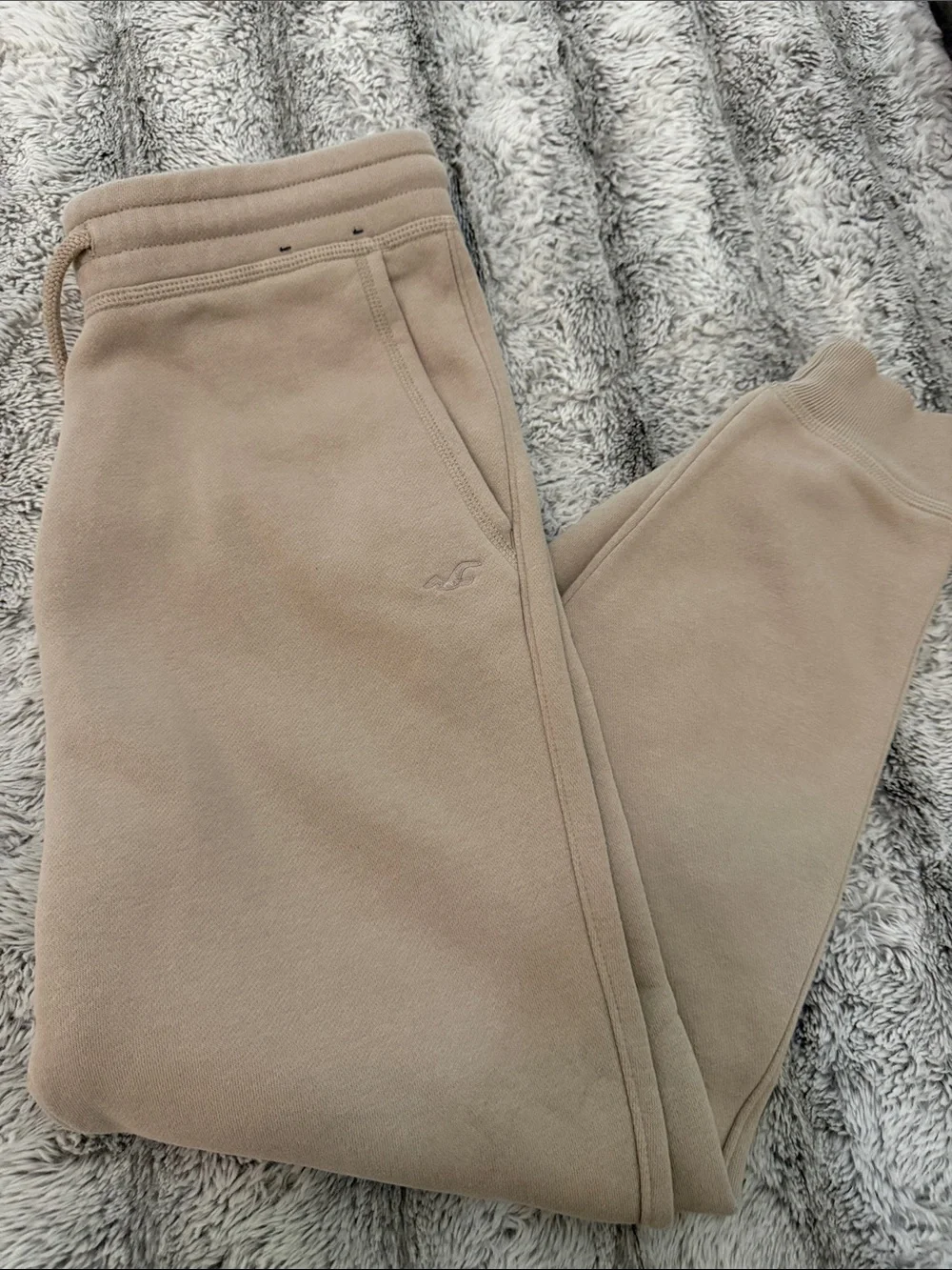 Hollister Men’s Sweatpants Joggers 5-Pair Bundle - Size Medium